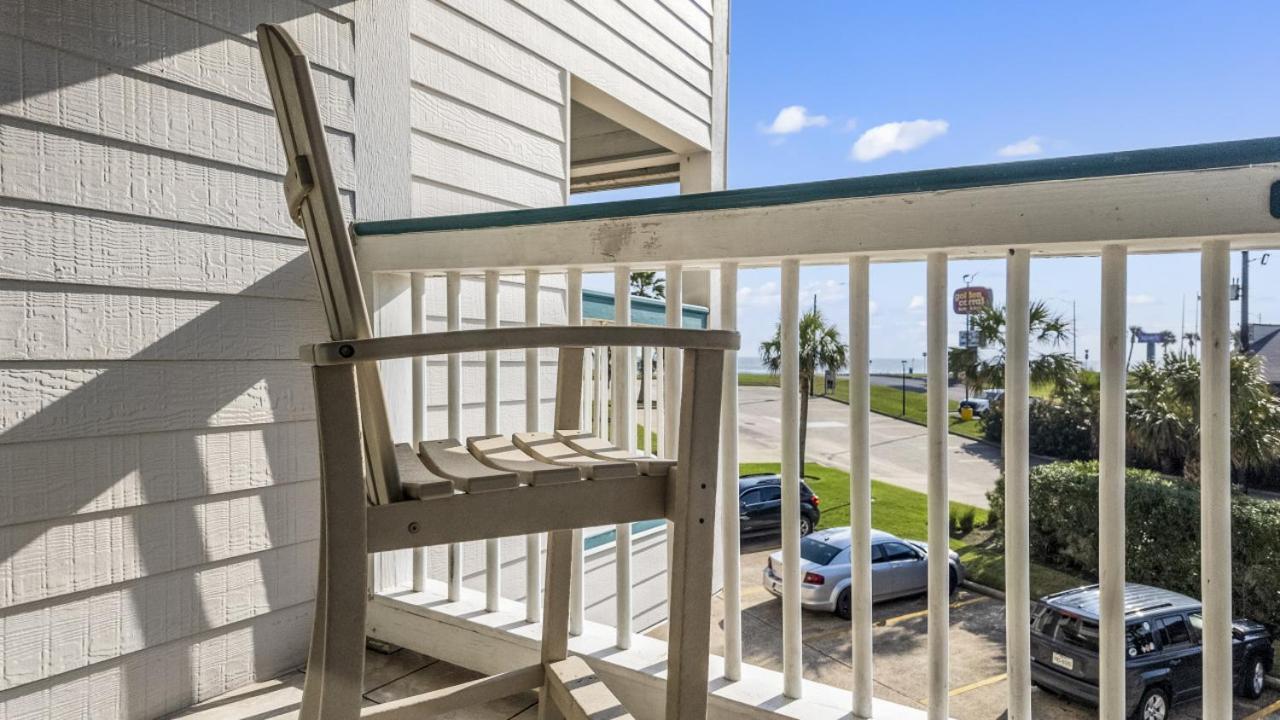 Oceanfront Condo Heated Pool Walk To Beach Views Galveston Exterior photo